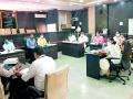 पहिल्या दिवशी ३३ कर्मचाऱ्यांच्या बदल्या - Marathi News | 33 employees transferred on the first day | Latest vardha News at Lokmat.com
