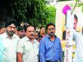 सेल्फ वॉटरिंग ट्री-गार्ड सिस्टीम वृक्षारोपण - Marathi News | Self-watering Tree-Guard System Plantation | Latest yavatmal News at Lokmat.com