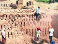 अवैध वीटभट्ट्यांनी श्वास कोंडला! - Marathi News | Illegal brick kilns suffocate! | Latest vardha News at Lokmat.com