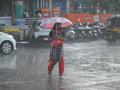 पाऊस परतला, मळणीसह प्रचारावरही पाणी - Marathi News | The rain returned, the water on the propagation along with the dough | Latest kolhapur News at Lokmat.com
