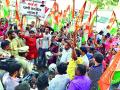 पाण्यासाठी युवक काँग्रेसचा मोर्चा - Marathi News | Youth Congress Front for Water | Latest nagpur News at Lokmat.com