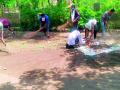 क्वारंटाईन राहून ‘ते’ करताहेत शाळेची स्वच्छता - Marathi News | They stay in quarantine and clean the school | Latest amravati News at Lokmat.com