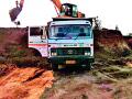 राष्ट्रीय महामार्गाच्या बांधकामात अवैध मुरूमाचा वापर - Marathi News | Use of illegal mining in the construction of National Highway | Latest gondia News at Lokmat.com