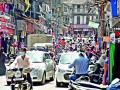शहरात बेशिस्त वाहतुकीने कोंडी - Marathi News |  Traffic jams in the city | Latest nashik News at Lokmat.com