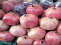 आवक वाढल्याने डाळिंबाचे दर घसरले - Marathi News | Due to increase in income, the pomegranate prices dropped | Latest nashik News at Lokmat.com