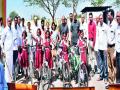 वाहेगावसाळ विद्यालयात विद्यार्थिनींना सायकल वाटप - Marathi News | Bicycle allocation to girl students in Vahedgaon school | Latest nashik News at Lokmat.com