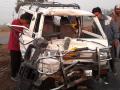 उमरेड नागपूर रोडवर भीषण अपघात; चार जखमी, ट्रक फरार - Marathi News | Terrible accident on Umred Nagpur Road; Four injured, truck absconding | Latest nagpur News at Lokmat.com