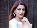 कॅन्सरला हरवून कामावर परतली सोनाली बेंद्रे! - Marathi News | sonali bendre back on lights camera action this instagram post is proof | Latest filmy News at Lokmat.com