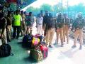 रेल्वे सुरक्षा बलाकडून गाड्यांचे सर्चिंग - Marathi News | Trains Search by Railway Protection Force | Latest amravati News at Lokmat.com