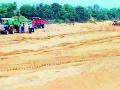 बोथली-खोलमारा-तावशी घाटावरून रेतीची अवैध तस्करी - Marathi News | Illegal smuggling of sand from Bothali-Golmara-Tawashi Ghat | Latest bhandara News at Lokmat.com