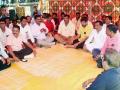 कणकवली भाजपाचे सरकार विरोधात अनोखे भजन आंदोलन - Marathi News | To hold against the government leading to the development of Karnavali BJP; Unique movement of singing hymns | Latest sindhudurga News at Lokmat.com