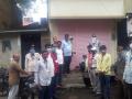 नियम मोडणाऱ्या दुकांदारावर मनमाडला दंडात्मक कारवाई - Marathi News | Manmad punishes shopkeepers for breaking rules | Latest nashik News at Lokmat.com