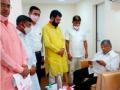 आदिवासी वसतीगृहातील प्रवेश प्रक्रिया सुरू करा - Marathi News | Start the admission process in the tribal hostel | Latest nandurbar News at Lokmat.com