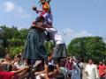 दहीहंडीचा थरावर थर, नियम धाब्यावर - Marathi News | Dahihandi layer by layer, Rule Dhabha | Latest nandurbar News at Lokmat.com