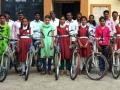 विंचूरीदळवी येथील विद्यार्थीनींना सायकलींसाठी अर्थसहाय्य - Marathi News |  Finance for bicycles to students of Vinchuridulvi | Latest nashik News at Lokmat.com