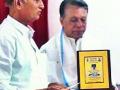 हरिदास दुबे समाजभूषण पुरस्काराने सन्मानित - Marathi News | Haridas Dubey Samaj Bhushan Awarded | Latest yavatmal News at Lokmat.com