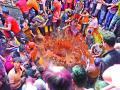 रंगप्रेमींचा ठिकठिकाणी जल्लोषात रंगोत्सव - Marathi News |  The festival is celebrated with colorful scenes | Latest nashik News at Lokmat.com