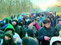 रात्रभर चालून गाठली पोलंडची सीमा - Marathi News | Reached the border of Poland by walking overnight | Latest bhandara News at Lokmat.com