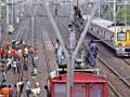 रेल्वेच्या तिन्ही मार्गांवर उद्या मेगाब्लॉक - Marathi News | Mega Blocks on all three lines of trains tomorrow | Latest mumbai News at Lokmat.com