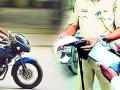 हेल्मेट नाही म्हणून भरला 38 लाखांचा दंड - Marathi News | A fine of Rs 38 lakh was paid for not wearing a helmet | Latest chandrapur News at Lokmat.com