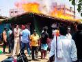हॉटेलला आग; दीड लाखाचे नुकसान - Marathi News | Fire to the hotel; Loss of one and a half lakh | Latest chandrapur News at Lokmat.com