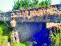 दरी रस्त्यावरील पूल कोसळण्याची भीती - Marathi News | Due to the collapse of the bridge on the valley road | Latest nashik News at Lokmat.com