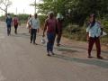 Corona Virus in Gondia; लॉकडाऊनमुळे मजुरांचा दोनशे कि.मी.चा पायी प्रवास - Marathi News | Two hundred km walk to labor due to lockdown | Latest gondia News at Lokmat.com