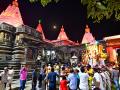 Mahalaxmi Temple Kolhapur -कोरोनामुळे साध्या पद्धतीने अंबाबाईचा रथोत्सव - Marathi News | Ambabai's chariot festival in a simple way due to corona | Latest kolhapur News at Lokmat.com