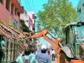 125 दुकानांच्या अतिक्रमणावर हातोडा - Marathi News | Hammer on the encroachment of 125 shops | Latest bhandara News at Lokmat.com