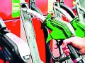पेट्रोल, डिझेलच्या वाढत्या दरांमुळे वाहनधारकांमध्ये संताप - Marathi News | Petrol, diesel prices continue to rage | Latest chandrapur News at Lokmat.com