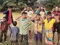 अबालवृद्धांनी लुटला सूर्यग्रहण पाहण्याचा आनंद - Marathi News | The joy of watching the solar eclipse robbed by minors | Latest nandurbar News at Lokmat.com