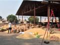 बाजार समितीत हमाल मापाडींचे कामबंद आंदोलन - Marathi News | Hamal Mapadi's strike in the market committee | Latest nandurbar News at Lokmat.com