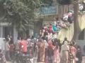 कासोदा येथे बँकेतील गर्दी कमी होईना - Marathi News | The bank crowd at Kasoda did not abate | Latest jalgaon News at Lokmat.com