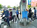 पेट्रोल, डिझेलची विक्री २० टक्क्यांनी घटली - Marathi News | Sales of petrol and diesel dropped by 20 percent | Latest yavatmal News at Lokmat.com