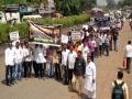 बीड जिल्ह्यात ३५ संघटनांचे शेकडो व्यापारी रस्त्यावर - Marathi News | Hundreds of 35 organizations in Beed district are on the streets | Latest beed News at Lokmat.com