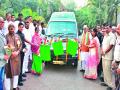 दिव्यांगांसाठी फिरता दवाखाना कार्यान्वित - Marathi News |  A wallet dispensary has been implemented | Latest nashik News at Lokmat.com