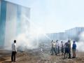 बाभळे औद्योगिक वसाहतीत प्लॅस्टीक कंपनीत आग - Marathi News | Plastic Company Fire in Babel Industrial Estate | Latest dhule News at Lokmat.com