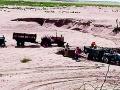 मध्यप्रदेशातील रॉयल्टीवर घानोडच्या डंपिंगमधून रेतीचा उपसा - Marathi News | Sand extraction from dumping of Ghanode on royalty in Madhya Pradesh | Latest bhandara News at Lokmat.com