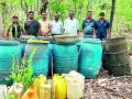 विष्णूपुरात साडेसात लाखांची दारू व सडवा जप्त - Marathi News | Seven and a half lakh liquor and sadava seized in Vishnupur | Latest gadchiroli News at Lokmat.com
