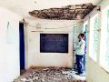 सटवा जि.प. शाळेच्या स्लॅबचे प्लास्टर कोसळले - Marathi News | SATVA ZP The school slab plaster collapsed | Latest gondia News at Lokmat.com