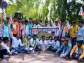 नाशकात केंद्र सरकारचे प्रतिकात्मक पिंडदान - Marathi News | Central Government's Symbolic Pindan in Nashik | Latest nashik News at Lokmat.com