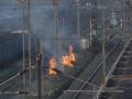 नागपूर रेल्वेस्थानकावर उडाला आगीचा भडका, मोठी दुर्घटना टळली - Marathi News | Fire broke out at Nagpur railway station, big accident was avoided | Latest nagpur News at Lokmat.com