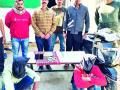 चाकूच्या धाकावर रोख रक्कम पळविणारे दोघे तरूण जेरबंद - Marathi News | Two youths arrested for smuggling cash at knife point | Latest vardha News at Lokmat.com