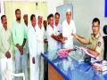 तक्रार नोंदविण्यावरून अधिकाऱ्यांत तू तू मैं मैं! - Marathi News |  I am the officer in reporting the complaint! | Latest nashik News at Lokmat.com