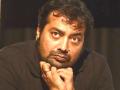 Watch Video : क्लिनिकबाहेर पापाराझींना पाहुन अनुराग कश्यपची सटकली! - Marathi News | anurag kashyap indulged in a heated argument with paparazzi | Latest filmy News at Lokmat.com