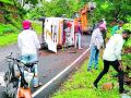 आरोग्य तपासणी वाहनाला अपघात - Marathi News | Accident to health check vehicle | Latest amravati News at Lokmat.com