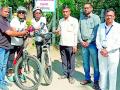 कुष्ठरोग जागृतीसाठी महिलांचा आठशे किमीचा सायकल प्रवास - Marathi News | Women travel eight hundred km cycle to raise awareness for leprosy | Latest chandrapur News at Lokmat.com