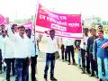 ग्रामपंचायत कर्मचाऱ्यांच्या जि.प.वर मोर्चा - Marathi News | Gram Panchayat employees march to the ZP | Latest gondia News at Lokmat.com