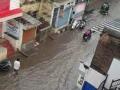 येवला परिसरात वादळी पावसाचा तडाखा - Marathi News | Heavy rains lash Yeola area | Latest nashik News at Lokmat.com