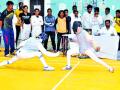 तब्बल ४०० तलवारबाज यवतमाळात झुंजले - Marathi News | Around 400 swordsmen fought in yavatam | Latest yavatmal News at Lokmat.com